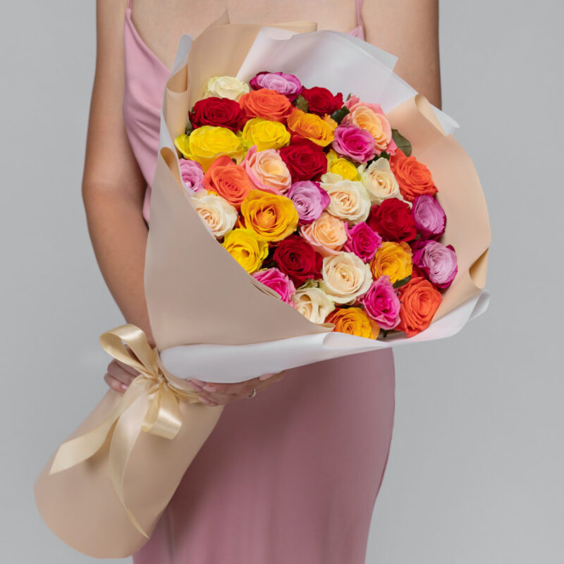 Розы Микс с упаковкой